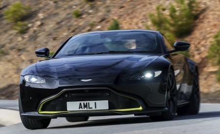 2019 Aston Martin Vantage (Onyx Black) Front Wallpapers 450x275 (36)