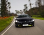 2019 Aston Martin Vantage (Onyx Black) Front Wallpapers 150x120 (15)