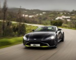 2019 Aston Martin Vantage (Onyx Black) Front Wallpapers 150x120 (24)