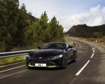 2019 Aston Martin Vantage (Onyx Black) Front Wallpapers 150x120 (11)