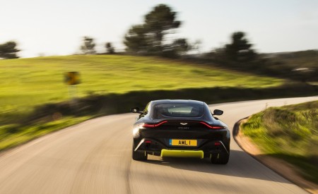 2019 Aston Martin Vantage (Onyx Black) Rear Wallpapers 450x275 (30)