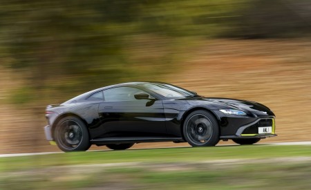 2019 Aston Martin Vantage (Onyx Black) Side Wallpapers 450x275 (43)