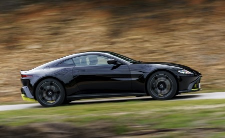 2019 Aston Martin Vantage (Onyx Black) Side Wallpapers 450x275 (45)