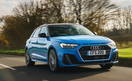 2019 Audi A1 Sportback 30 TFSI S-Line (UK-Spec) Front Three-Quarter Wallpapers 450x275 (61)