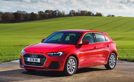 2019 Audi A1 Sportback 30 TFSI (UK-Spec) Front Three-Quarter Wallpapers 450x275 (35)