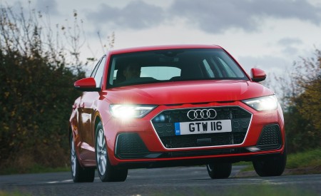 2019 Audi A1 Sportback 30 TFSI (UK-Spec) Front Wallpapers 450x275 (15)