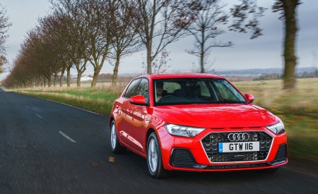 2019 Audi A1 Sportback 30 TFSI (UK-Spec) Front Wallpapers 450x275 (10)