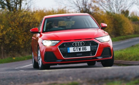 2019 Audi A1 Sportback 30 TFSI (UK-Spec) Front Wallpapers 450x275 (27)
