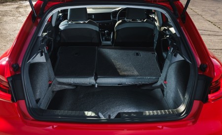 2019 Audi A1 Sportback 30 TFSI (UK-Spec) Trunk Wallpapers 450x275 (58)
