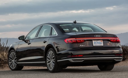 2019 Audi A8 (US-Spec) Rear Three-Quarter Wallpapers 450x275 (11)