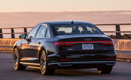 2019 Audi A8 (US-Spec) Rear Wallpapers 450x275 (12)