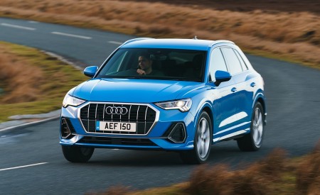 2019 Audi Q3 35 TFSI (UK-Spec) Front Wallpapers 450x275 (50)