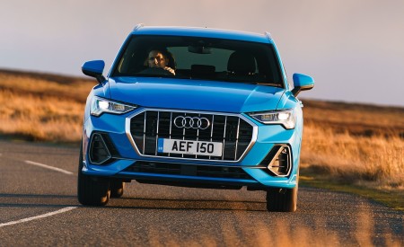 2019 Audi Q3 35 TFSI (UK-Spec) Front Wallpapers 450x275 (29)