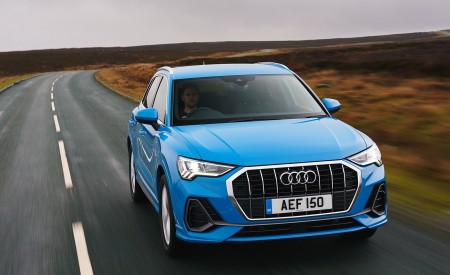 2019 Audi Q3 35 TFSI (UK-Spec) Front Wallpapers 450x275 (12)