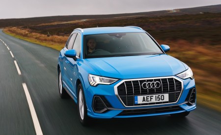 2019 Audi Q3 35 TFSI (UK-Spec) Front Wallpapers 450x275 (18)