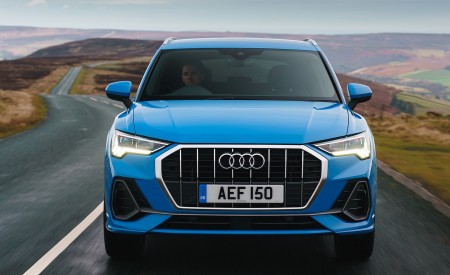 2019 Audi Q3 35 TFSI (UK-Spec) Front Wallpapers 450x275 (2)