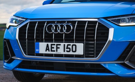 2019 Audi Q3 35 TFSI (UK-Spec) Grill Wallpapers 450x275 (80)