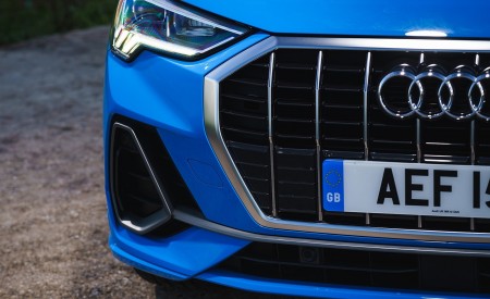 2019 Audi Q3 35 TFSI (UK-Spec) Grill Wallpapers 450x275 (79)