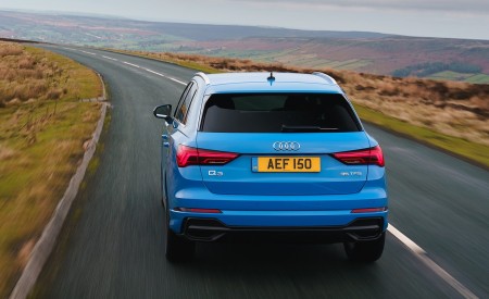 2019 Audi Q3 35 TFSI (UK-Spec) Rear Wallpapers 450x275 (8)
