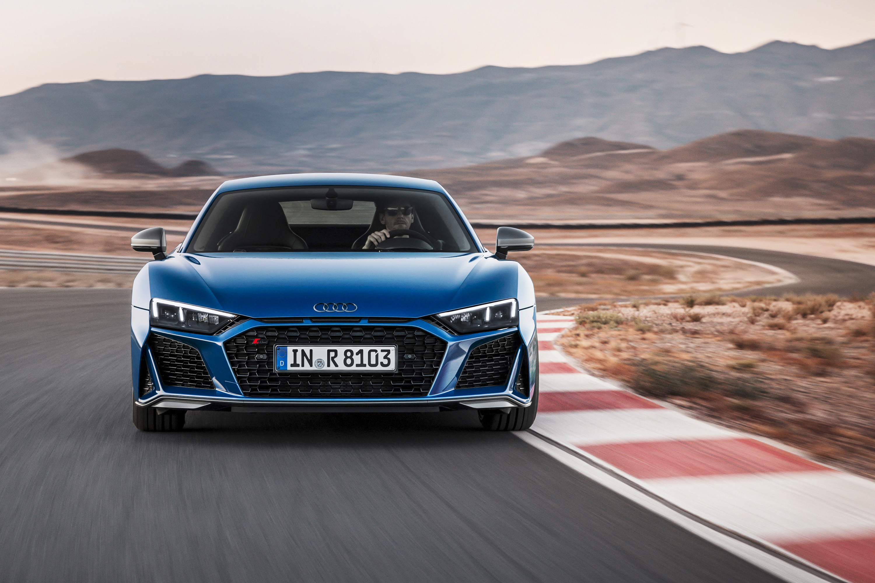 2019 Audi R8 Coupe (Color: Ascari Blue Metallic) Front Wallpapers #2 of 59