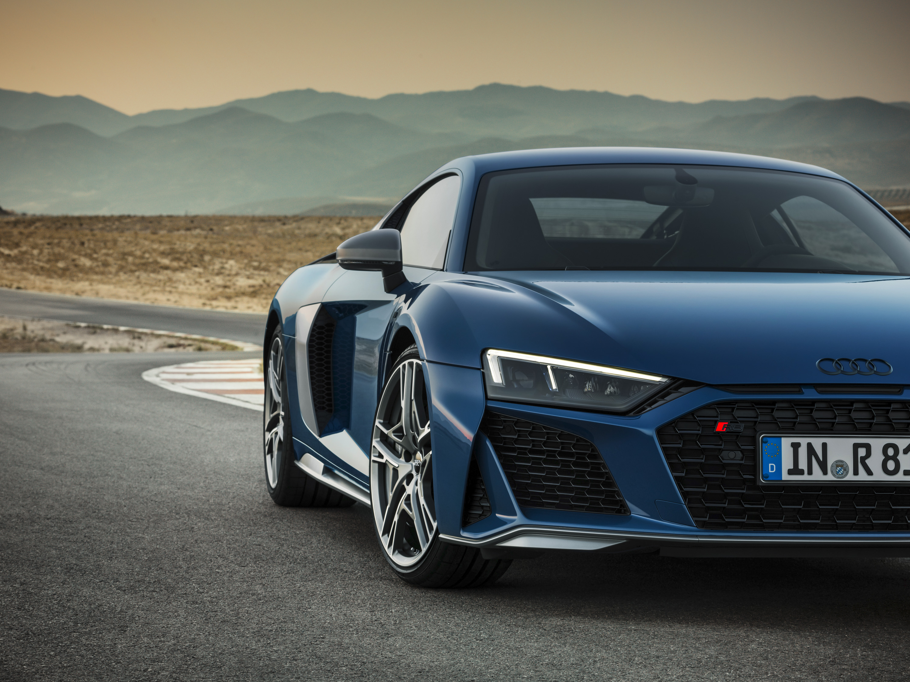 2019 Audi R8 Coupe (Color: Ascari Blue Metallic) Front Wallpapers #9 of 59