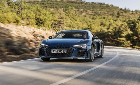 2019 Audi R8 Coupe (Color: Ascari Blue Metallic) Front Wallpapers 450x275 (5)