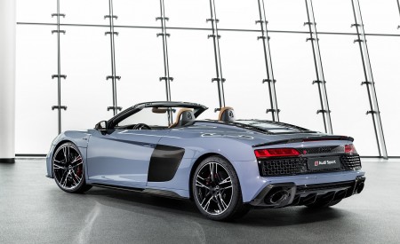 2019 Audi R8 Spyder Rear Three-Quarter Wallpapers 450x275 (54)