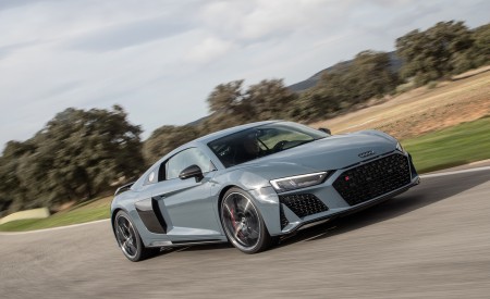 2019 Audi R8 V10 Coupe (Color: Kemora Gray Metallic) Front Three-Quarter Wallpapers 450x275 (20)
