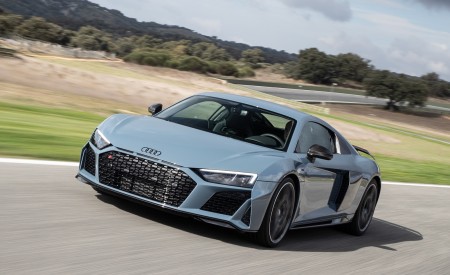 2019 Audi R8 V10 Coupe (Color: Kemora Gray Metallic) Front Three-Quarter Wallpapers 450x275 (10)
