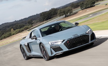 2019 Audi R8 V10 Coupe (Color: Kemora Gray Metallic) Front Three-Quarter Wallpapers 450x275 (21)