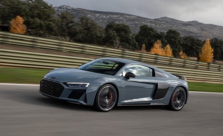 2019 Audi R8 V10 Coupe (Color: Kemora Gray Metallic) Front Three-Quarter Wallpapers 450x275 (16)