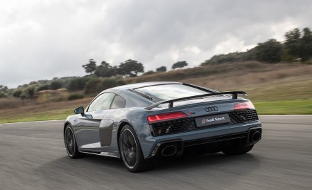 2019 Audi R8 V10 Coupe (Color: Kemora Gray Metallic) Rear Three-Quarter Wallpapers 450x275 (13)