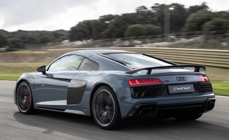 2019 Audi R8 V10 Coupe (Color: Kemora Gray Metallic) Rear Three-Quarter Wallpapers 450x275 (19)