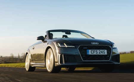 2019 Audi TT Roadster (UK-Spec) Front Three-Quarter Wallpapers 450x275 (69)