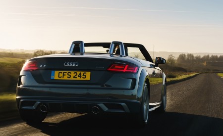 2019 Audi TT Roadster (UK-Spec) Rear Three-Quarter Wallpapers 450x275 (76)