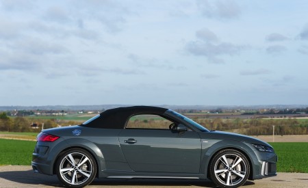 2019 Audi TT Roadster (UK-Spec) Side Wallpapers 450x275 (93)