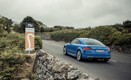 2019 Audi TTS Coupe (Color: Turbo Blue) Rear Three-Quarter Wallpapers 450x275 (24)