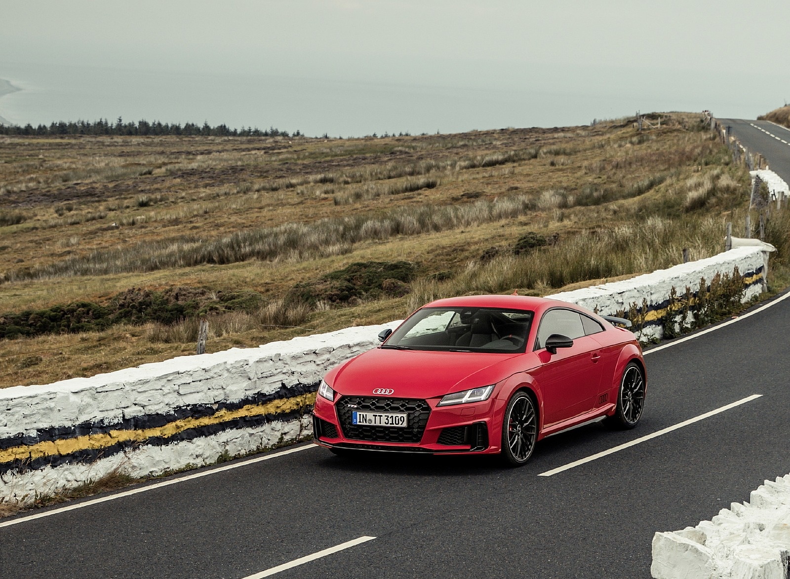 2019 Audi TTS Coupe Competition (Color: Tango Red) Front Three-Quarter Wallpapers (5)