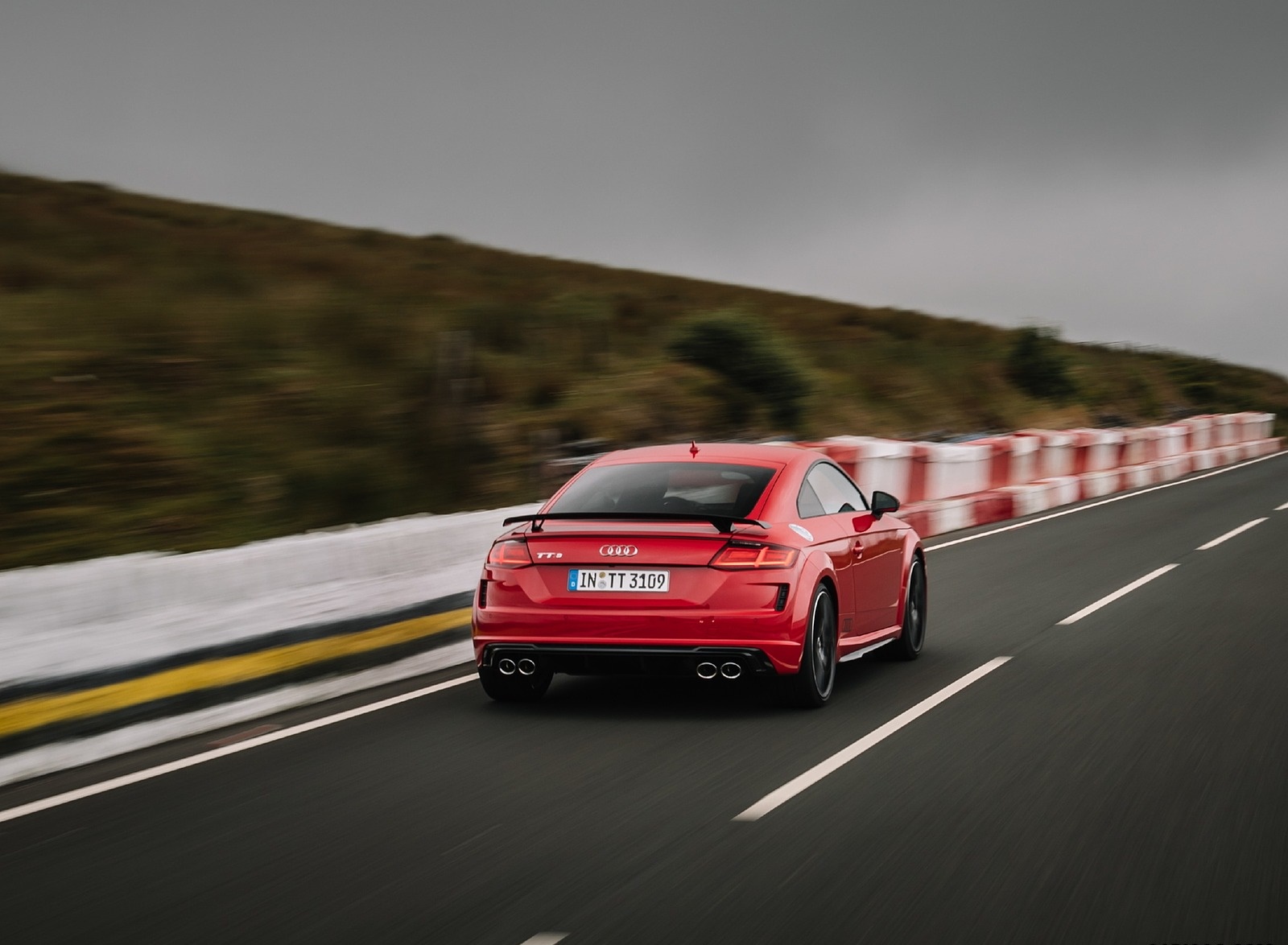 2019 Audi TTS Coupe Competition (Color: Tango Red) Rear Three-Quarter Wallpapers (2)
