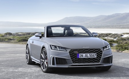 2019 Audi TTS Roadster (Color: Nardo Gray) Front Three-Quarter Wallpapers 450x275 (33)
