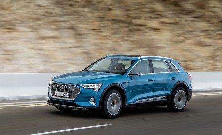 2019 Audi e-tron (Color: Antigua Blue) Front Three-Quarter Wallpapers 450x275 (55)