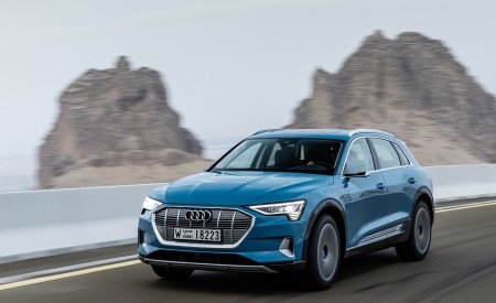 2019 Audi e-tron (Color: Antigua Blue) Front Three-Quarter Wallpapers 450x275 (64)