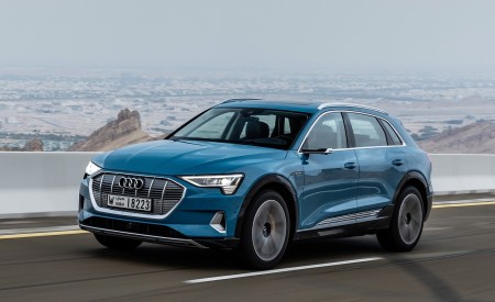 2019 Audi e-tron (Color: Antigua Blue) Front Three-Quarter Wallpapers 450x275 (65)