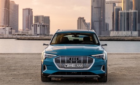 2019 Audi e-tron (Color: Antigua Blue) Front Wallpapers 450x275 (91)