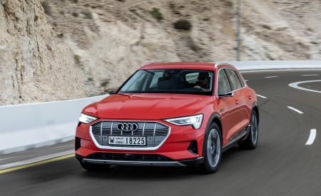 2019 Audi e-tron (Color: Catalunya Red) Front Three-Quarter Wallpapers 450x275 (16)