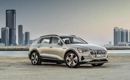 2019 Audi e-tron (Color: Siam Beige) Front Three-Quarter Wallpapers 450x275 (167)