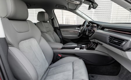 2019 Audi e-tron Interior Front Seats Wallpapers 450x275 (52)