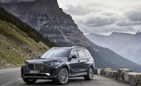 2019 BMW X7 (Color: Arctic Grey) Front Three-Quarter Wallpapers 450x275 (20)