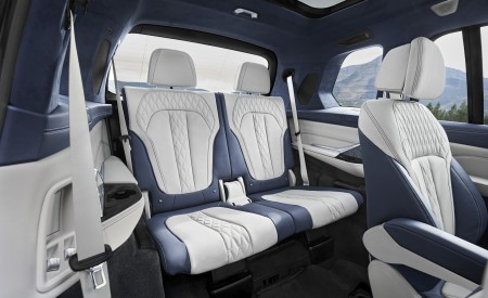 2019 BMW X7 Interior Third Row Seats Wallpapers 450x275 (59)