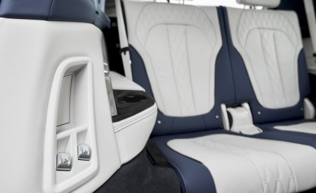 2019 BMW X7 Interior Third Row Seats Wallpapers 450x275 (58)